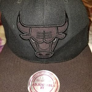 NBA black Chicag Bulls basketball Hat (snap back )